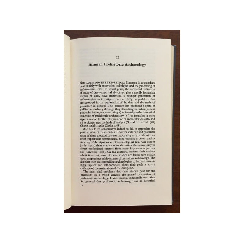 TIME AND TRADITIONS. ESSAYS IN ARCHAELOGICAL INTERPRETATION