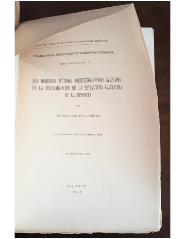 LOS MODERNOS MÉTODOS ROENTGENOGRÁFICOS APLICADOS EN LA DETERMINACIÓN DE LA ESTRUCTURA CRISTALINA DE LA EPSOMITA