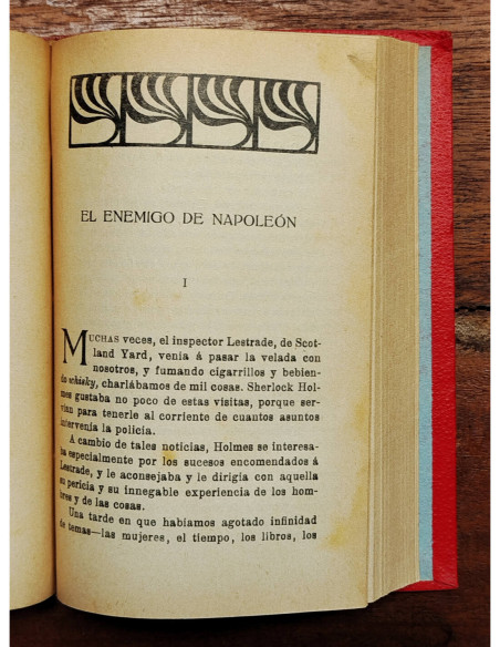 UN CRIMEN EXTRAÑO - NUEVOS TRIUNFOS DE SHERLOCK HOLMES
