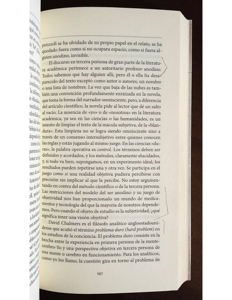 LA MUJER QUE MIRA A LOS HOMBRES QUE MIRAN A LAS MUJERES: ENSAYOS SOBRE FEMINISMO, ARTE Y CIENCIA